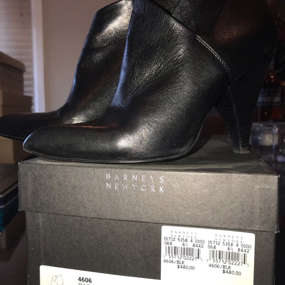 Size 6 Barneys New York black booties - Picture 2 of 5